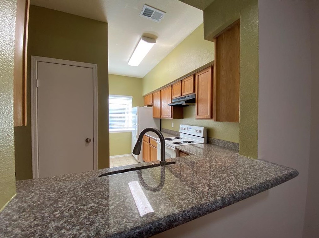 7583 Cambridge St, Houston TX  77054-2009 exterior