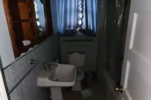 604 Juarez St, Lockhart, TX 78644 - Photo 6