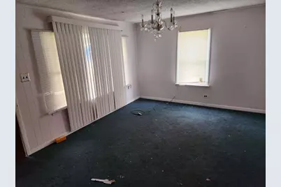 604 Juarez Street, Lockhart, TX 78644 - Photo 4