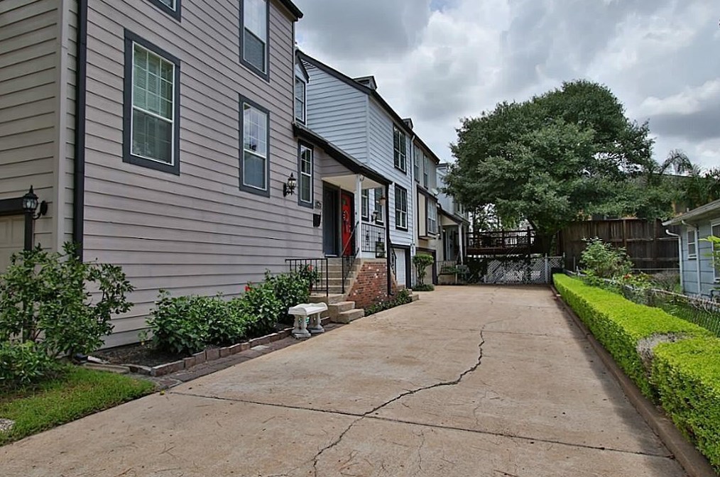 814 Knox St Apt C, Houston, TX