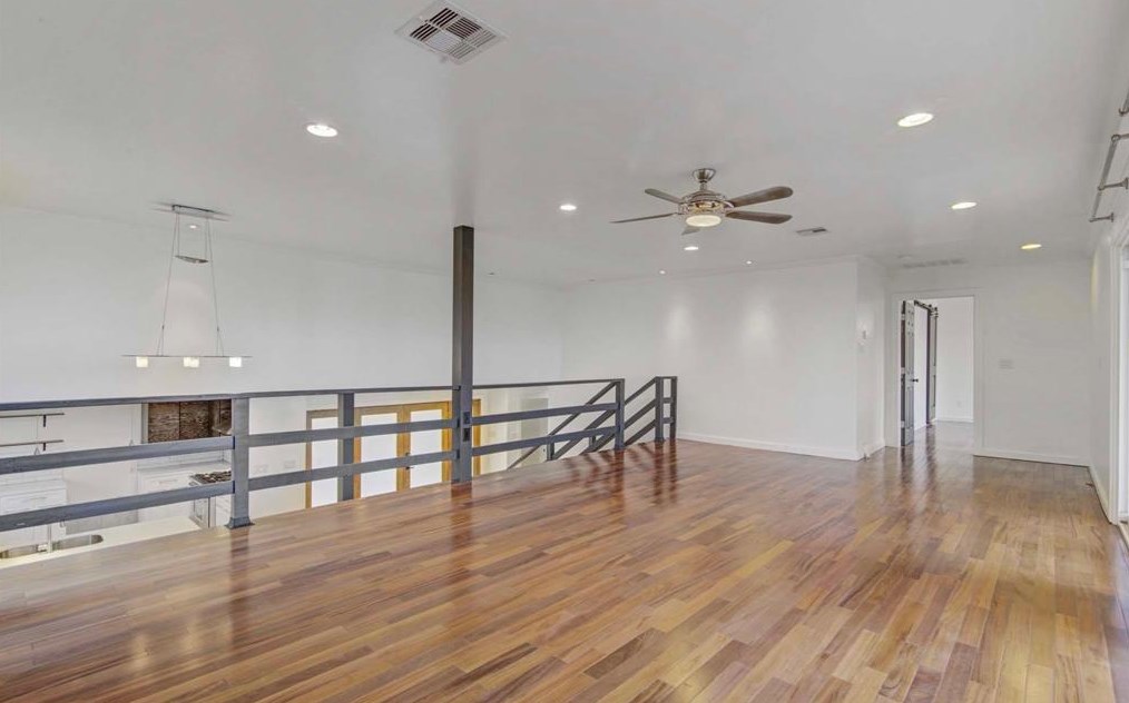 2522 Baycrest Dr, Houston TX  77058-3704 exterior