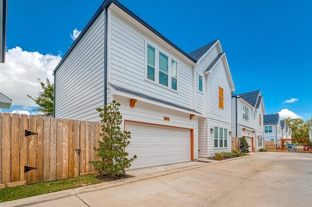 4472 Tidwell Rd, Houston, TX 77091-4513