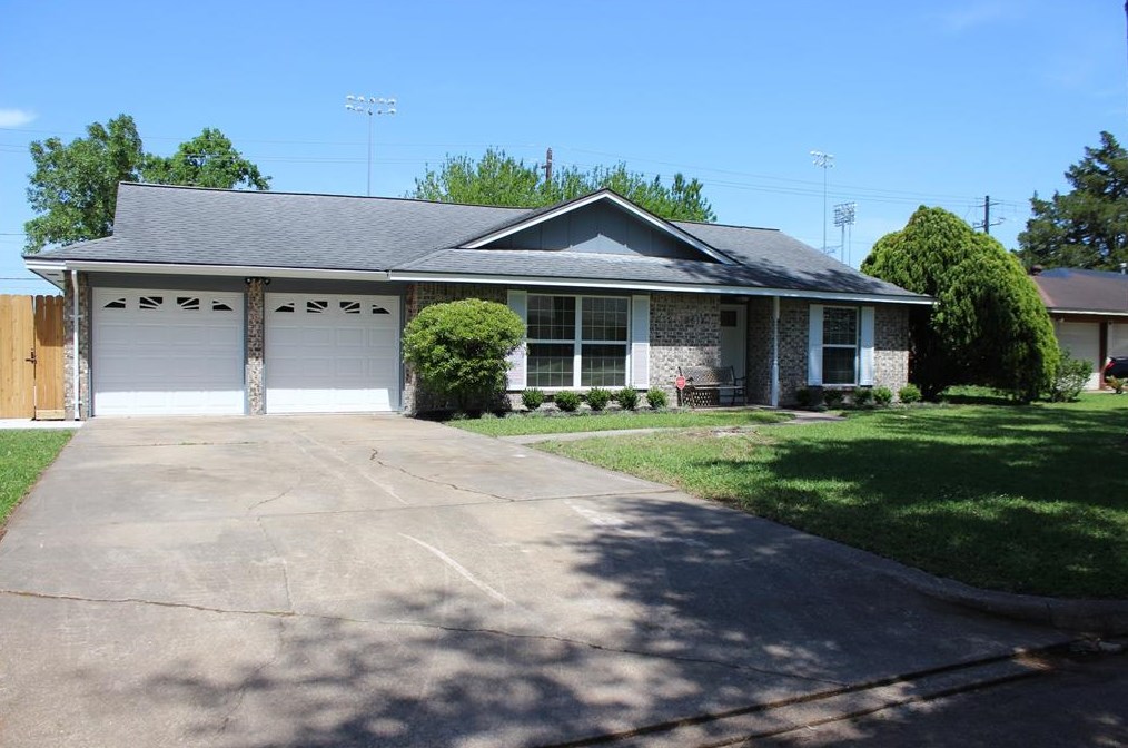 9618 Emnora Ln, Houston, TX 77080