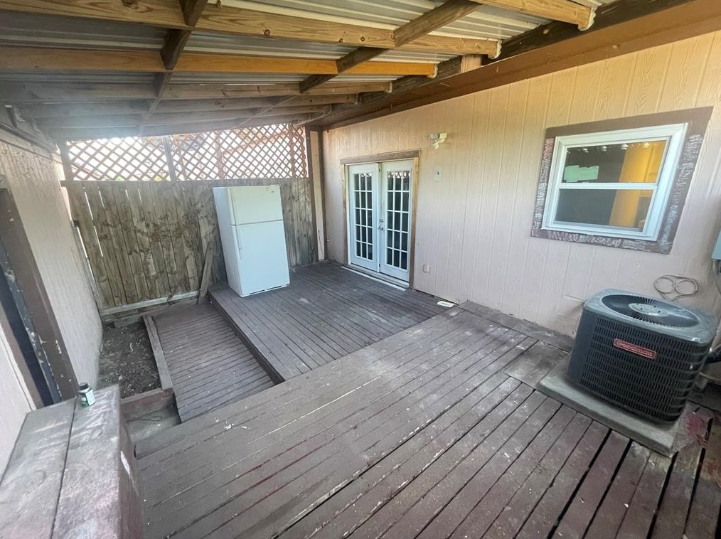 12300 Brookglade Cir, Houston TX  77099-1398 exterior