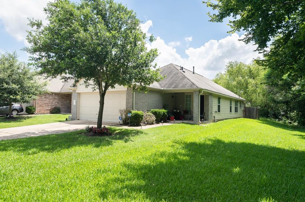 14475 Platzer Dr, Houston, TX 77045