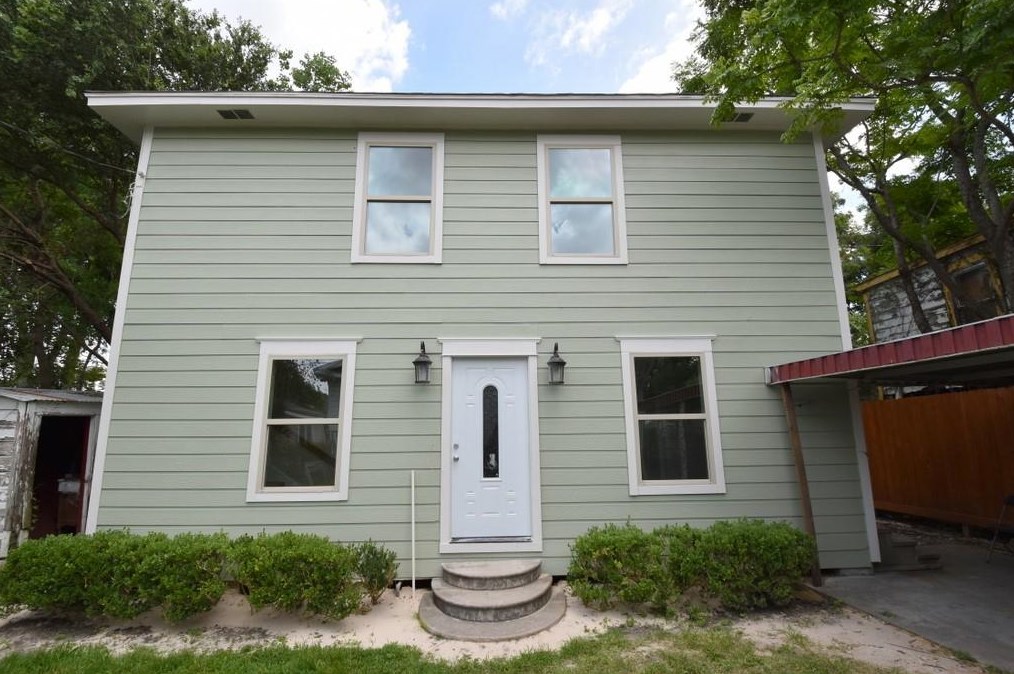223 33rd St, Houston, TX 77018-7713