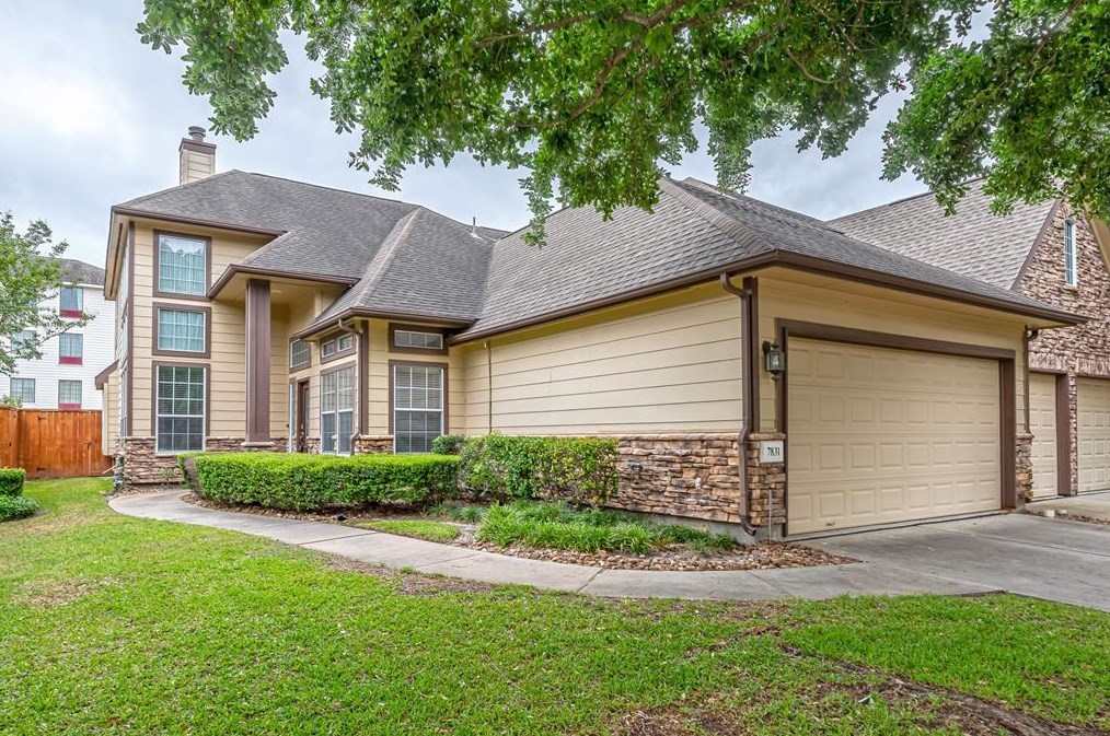 7831 Glenn Cliff Dr, Houston, TX 77064-3313