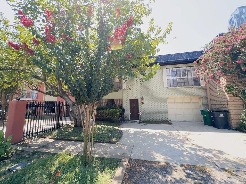 3108 Vossdale Rd, Houston, TX 77027