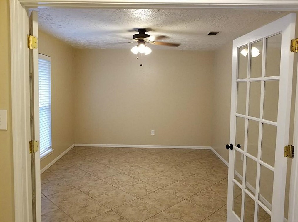 9631 Dundalk St, Spring TX  77379-4316 exterior