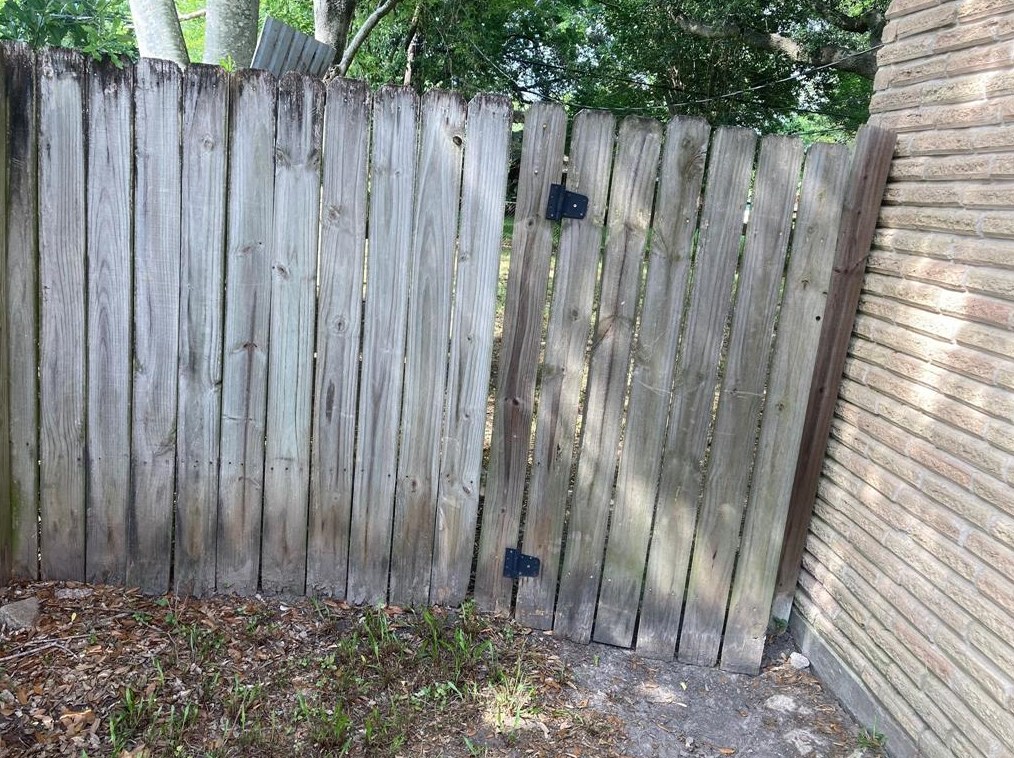 5718 Mackinaw St, Houston TX  77053-3019 exterior