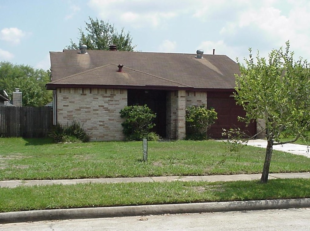 4418 Hawk Meadow Dr, Katy TX  77449-5533 exterior