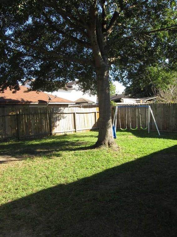 4418 Hawk Meadow Dr, Katy TX  77449-5533 exterior