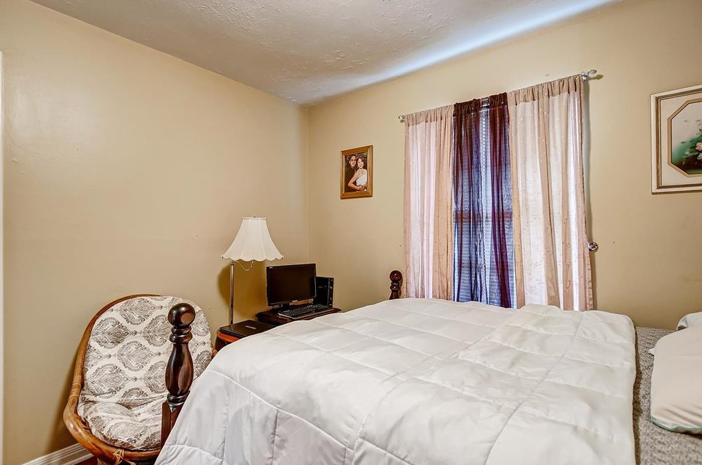 509 Robmore, Houston TX  77076-4329 exterior