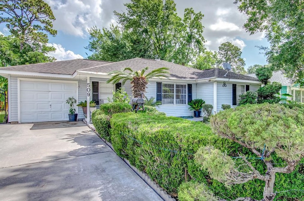 509 Robmore St, Houston, TX 77076-4329