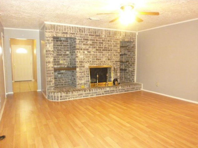 9506 Spiralwood Ln, Houston, TX 77086