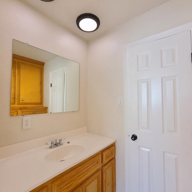 11214 Gloria Dr, Houston TX  77013-3330 exterior