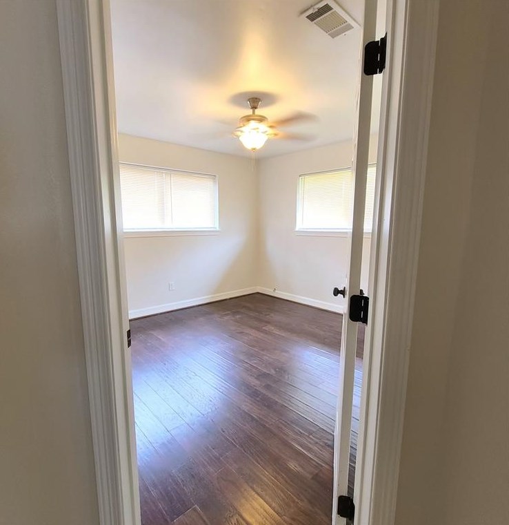 11214 Gloria Dr, Houston TX  77013-3330 exterior