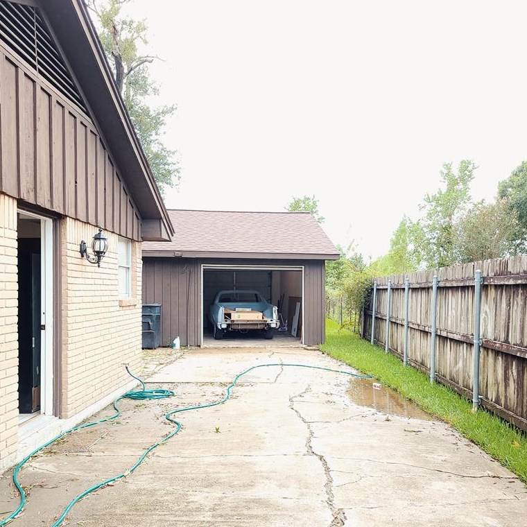 11214 Gloria Dr, Houston TX  77013-3330 exterior