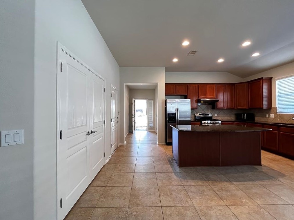 9606 W Amber Bluff Ln, Katy, TX 77494