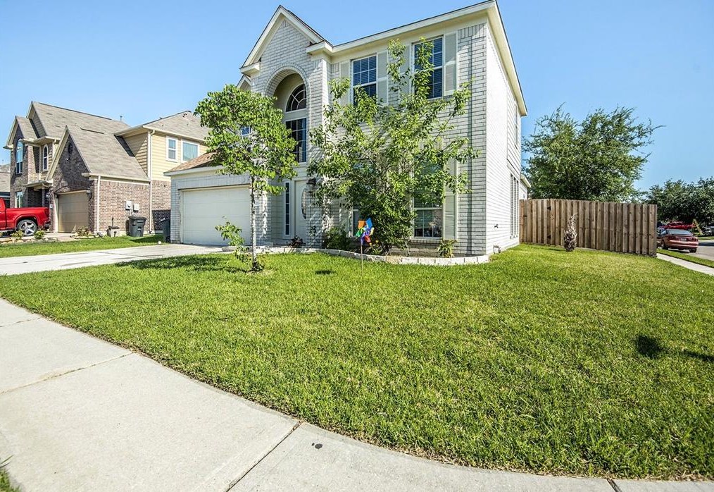 5718 Annatto Dr, Baytown, TX 77521-7534