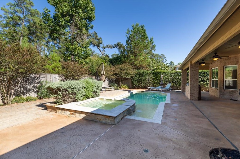 31 N Swanwick Pl, Tomball, TX 77375