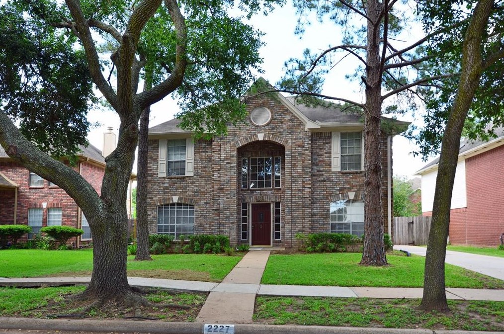 2227 Bent River Dr, Sugar Land, TX 77479