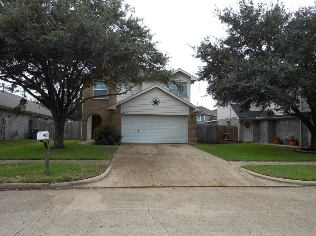 4623 Daisy Meadow Dr, Katy TX  77449-1210 exterior