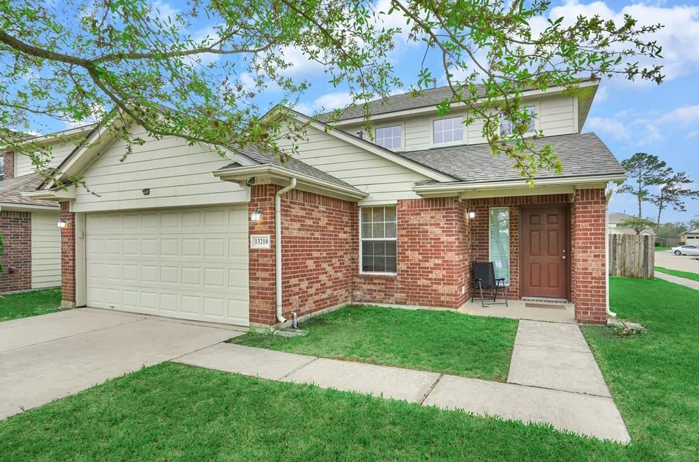 13218 Gerngross Ln, Houston, TX 77044-1052