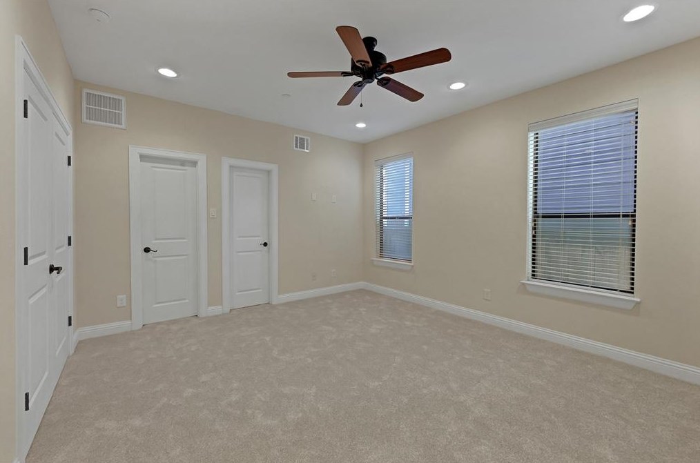 1137 15th 1/2 St, Houston TX  77008-3417 exterior