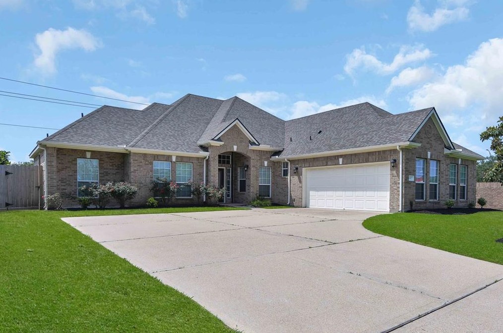 1807 Brighton Brook Ln, Pearland, TX 77581-6566