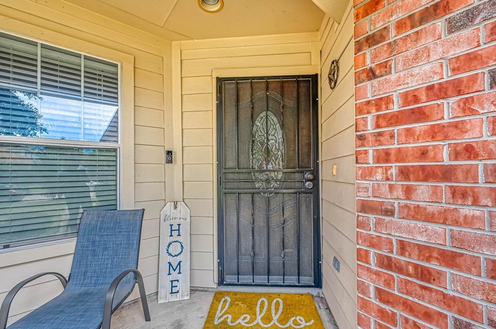 2614 Royal Blue Dr, Houston TX  77088-3341 exterior