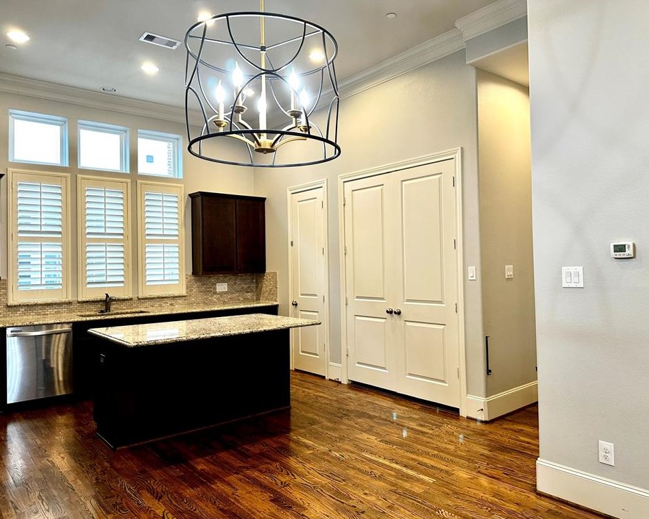 1806 Dart St, Houston TX  77007-4027 exterior