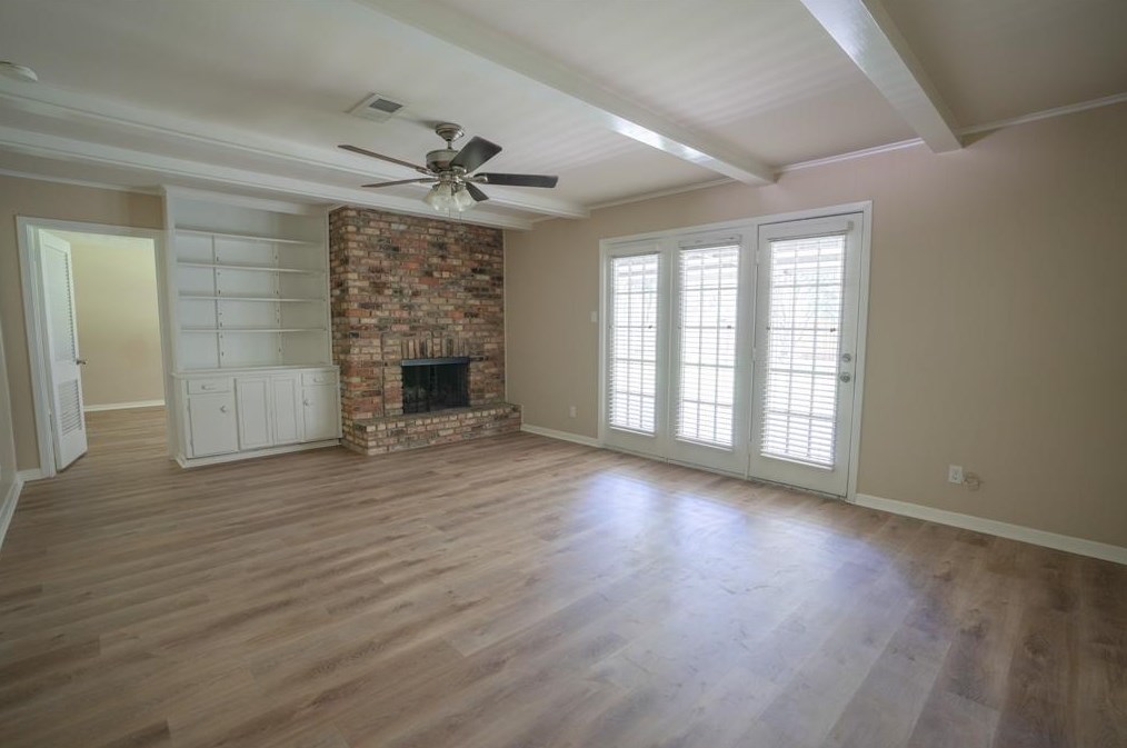 1614 Conrad Sauer Dr, Houston, TX 77043