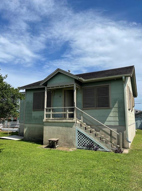 5621 Ave Q 1/2, Galveston, TX 77551