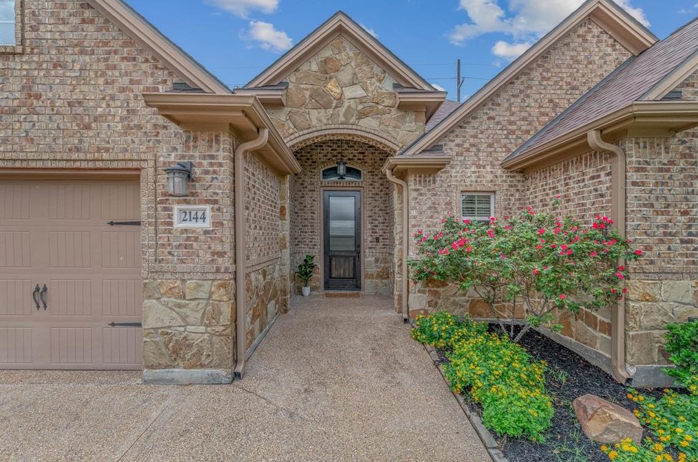 2144 Chestnut Oak Cir, College Station, TX 77845-4169