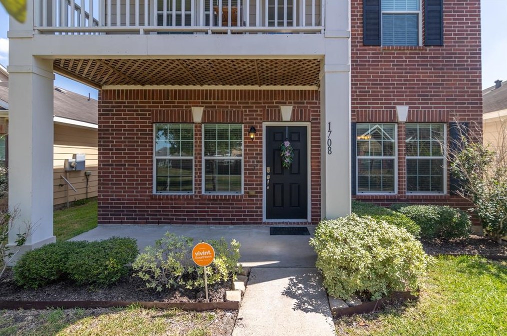 1708 Claremont Garden Cir, Houston, TX 77047-3518