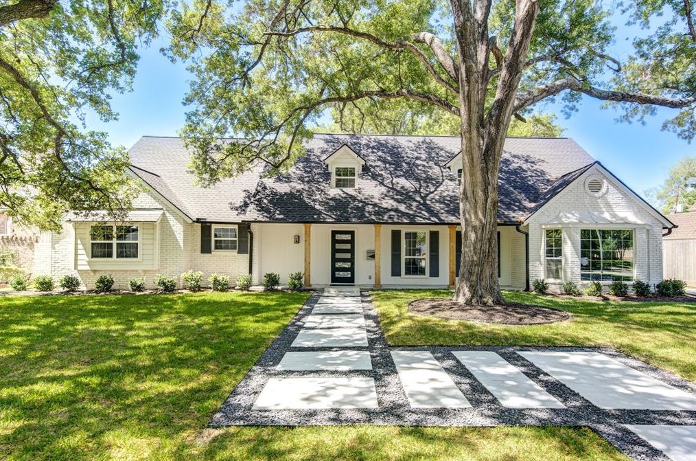 926 Old Lake Rd, Houston, TX 77057