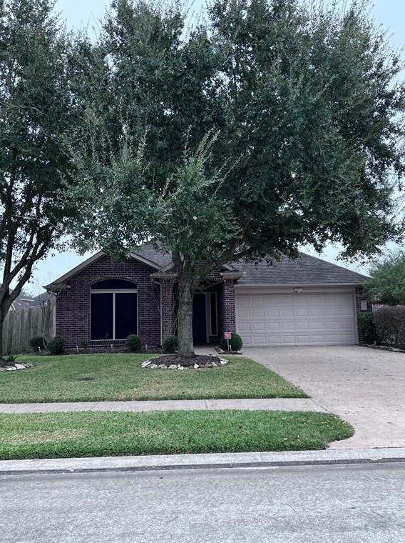 321 Preston Ln, League City, TX 77573
