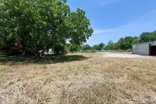 610 New York St, Navasota, TX 77868 - Photo 8