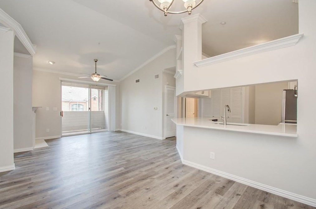 2111 Welch St Apt A321, Houston, TX 77019