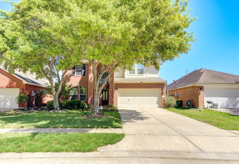 2921 Indigo Dr, Pearland, TX 77584