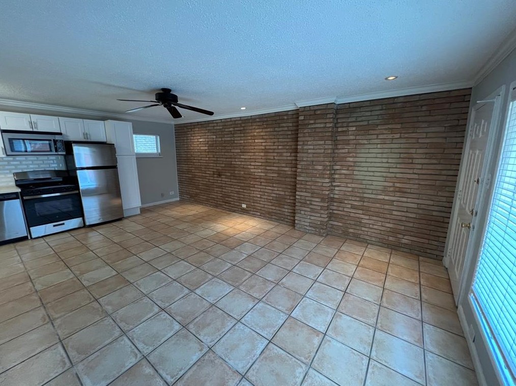 219 Marshall St #119, Houston, TX 77006