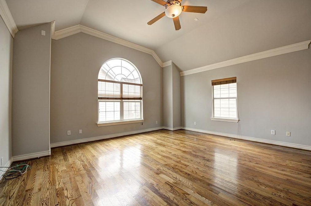2929 Clinton Dr, Houston, TX 77020