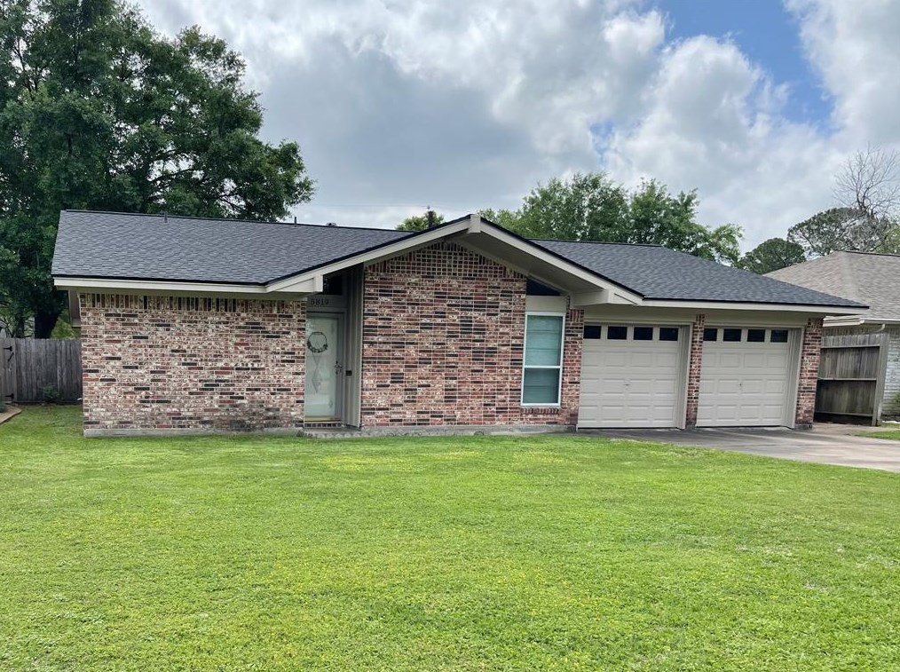 5819 De Lange Ln, Houston, TX 77092-4107