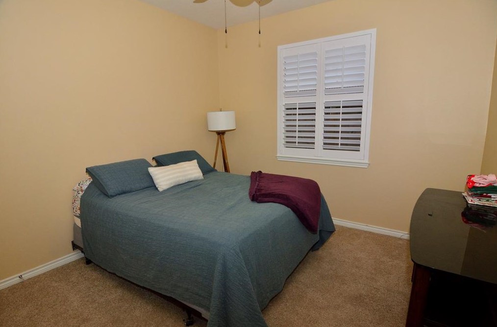 13714 Apple Knoll Ct, Houston TX  77059-3585 exterior
