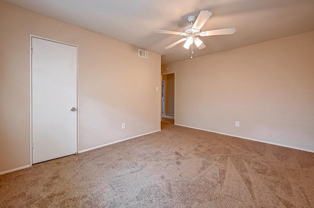 1506 Maux Dr, Houston TX 77043-3318 exterior