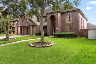 3915 Garnet Falls, Sugar Land, TX 77479 - Photo 4
