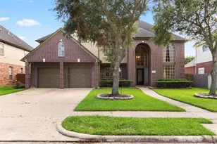 3915 Garnet Falls, Sugar Land, TX 77479 - Photo 2