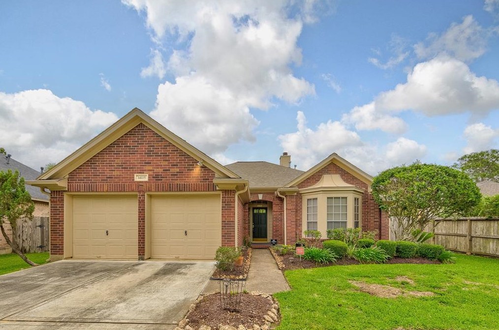 14115 Whitlock Dr, Houston, TX 77062