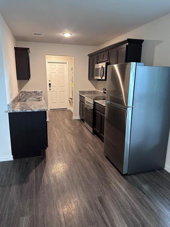 7966 Safebuy St, Houston, TX 77029-3310